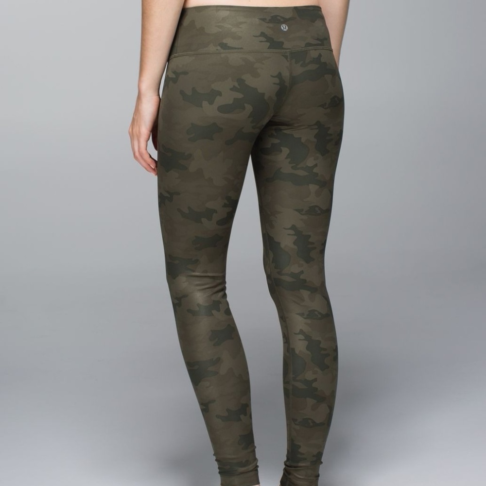 Lululemon Wunder Under Full-On Luxtreme Camo Sz 6